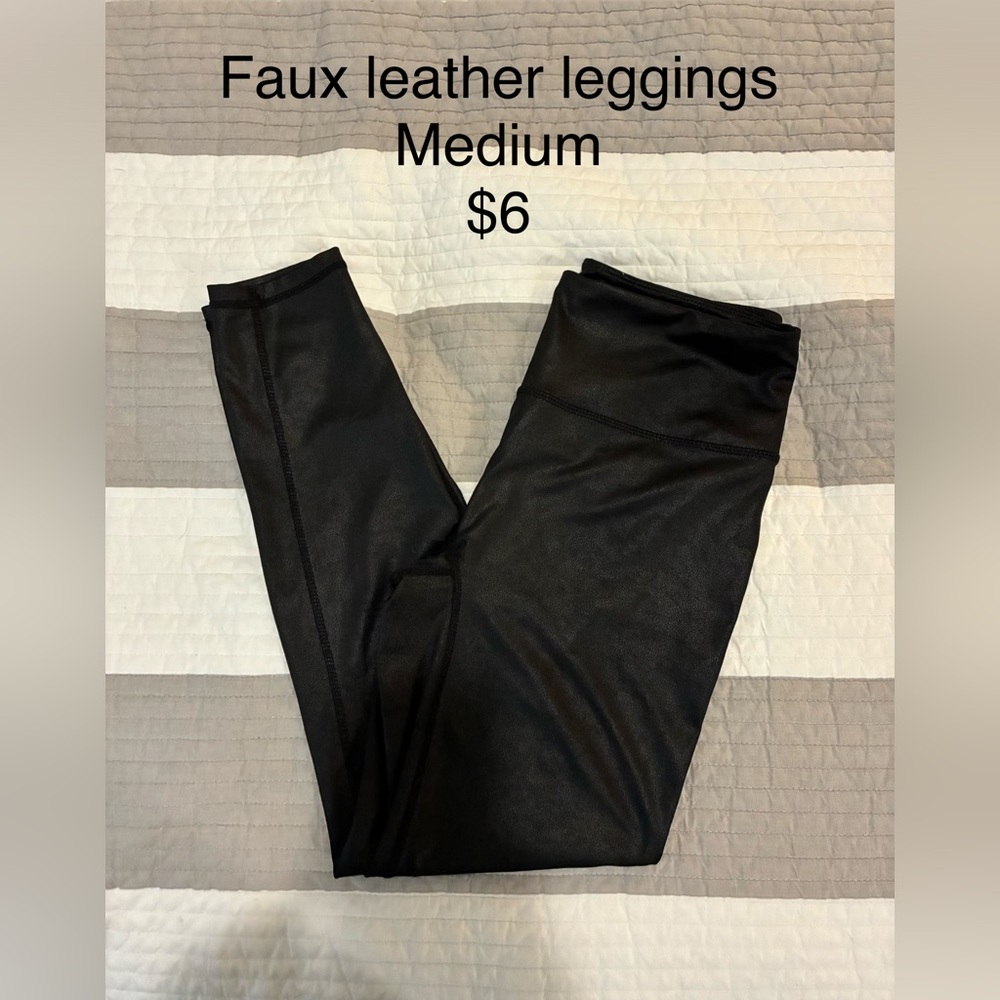 Black Leggings - Medium